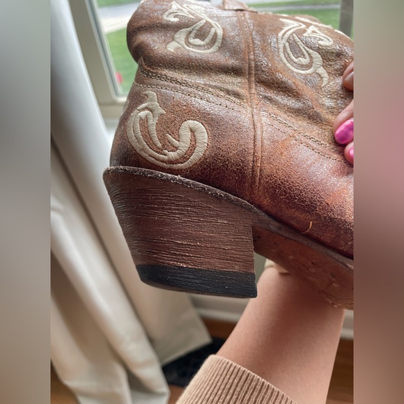 Women's Corral Distressed Brown with Embroidery Boots R1974 Size 5.5 - Picture 12 of 15